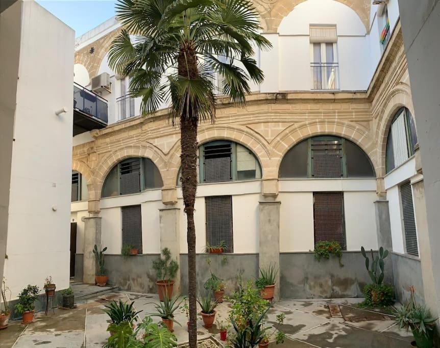 La Casa De Los Arcos - Casco Historico - Parking Opcional Jerez de la Frontera Esterno foto